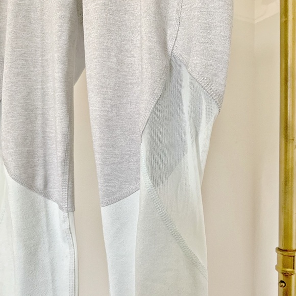 A&F 3 pockets legging - Picture 3 of 4